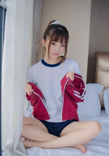 堕落的女高中生