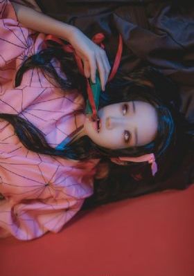 宝马车上的女强人